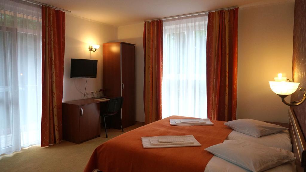 Hotel Metropol à Băile Felix Extérieur photo